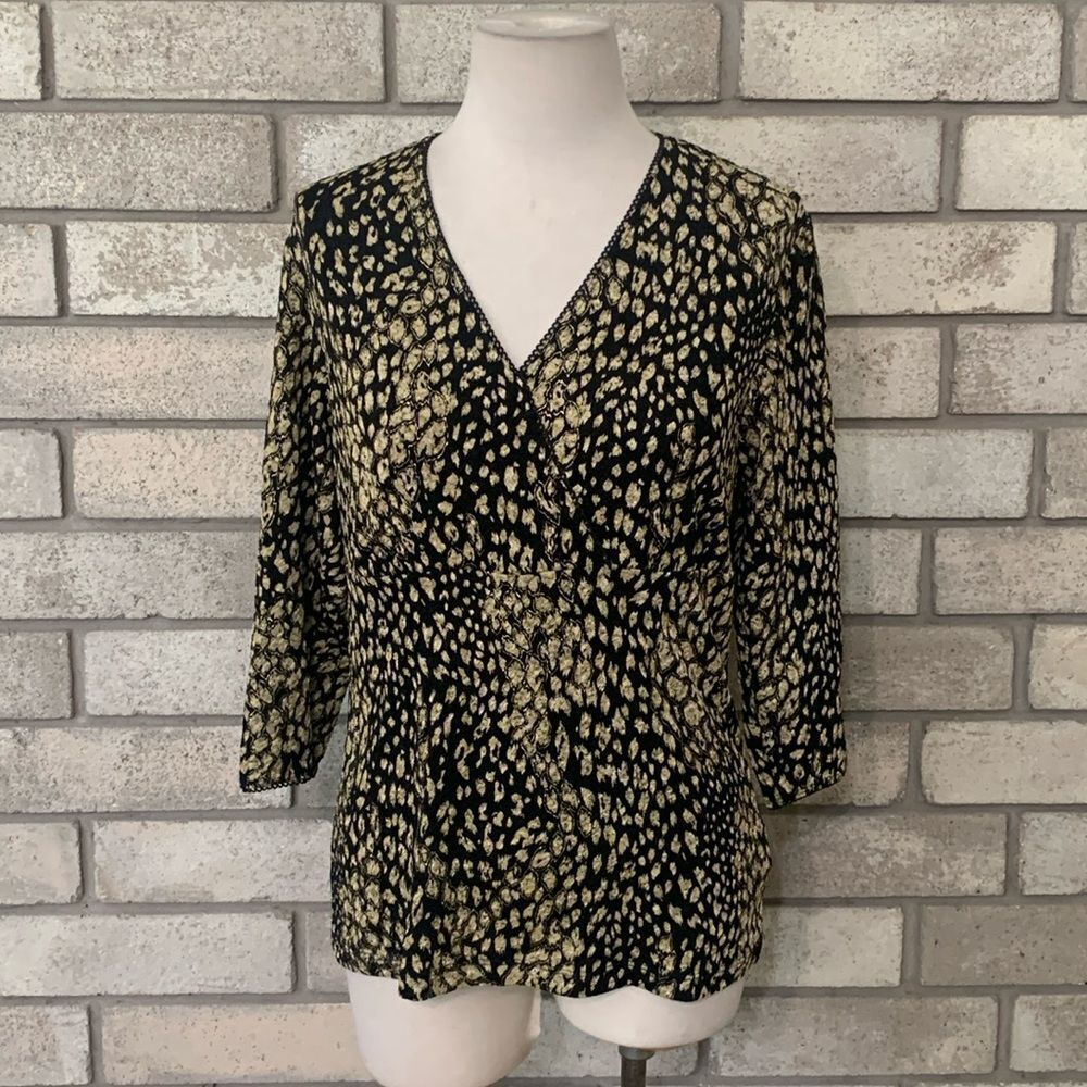 3for$20 top size medium runs a bit on smaller side